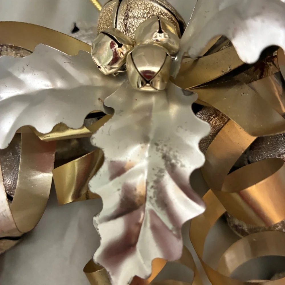 Jingle Bell Wreath Silver Gold Metal 9.5”x13.5” Drop VGUC